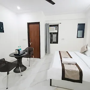 3* Hotel Krishna Tower